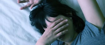 5 Hal yang Bisa Mengganggu Tidurmu Saat Menstruasi