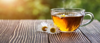 Cari Tahu Manfaat Chamomile Tea untuk Menstruasimu, yuk!