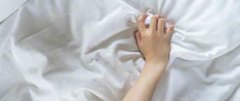 Sering Merasa Lebih Terangsang sebelum Menstruasi? Ternyata Ini Alasannya!