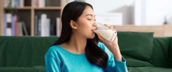 Minum Susu Kedelai Bisa Melancarkan Menstruasi, Mitos atau Fakta?