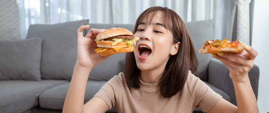 Fast Food dan Menstruasi, Apakah Ada Kaitannya?
